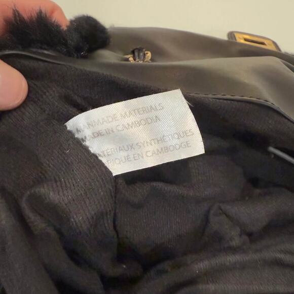 Expressions NYC Vegan Fur Bag Womens Black Faux Fur Shoulder Chain Handbag Purse - Picture 8 of 10